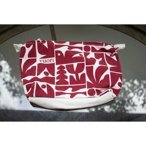 Vuori Holiday 2025 Limited Edition Canvas Pouch – Strawberry Red/White‎ GWP